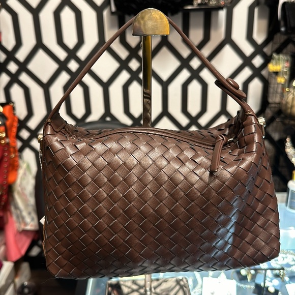 Chocolate handheld Handbag or shoulder strap can also be worn as a crossbody - Picture 2 of 12